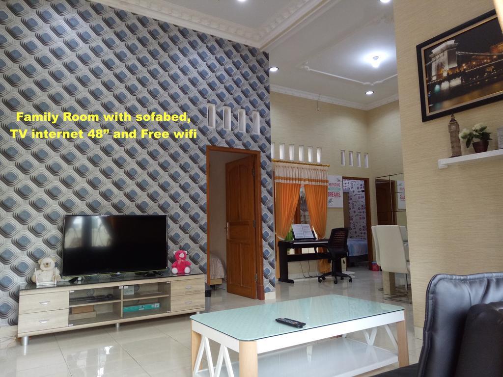 Nariska Suite Homestay Yogyakarta Kültér fotó